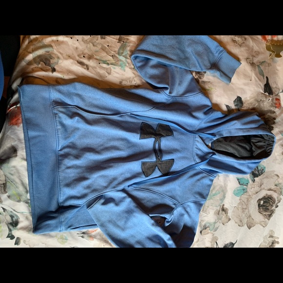 UnderArmour Hoody - Picture 2 of 2